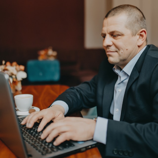 oleg-arkhipov-giUe4hTP4eE-unsplash